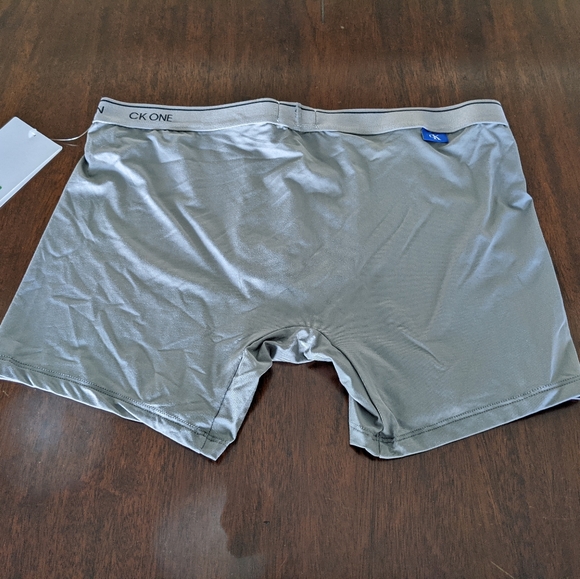 Calvin Klein CK One Microfiber Boxer Brief L - Picture 4 of 5